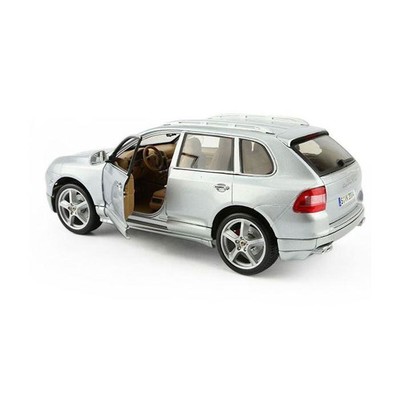 Maisto 1/18  Porsche Cayenne Exclusive Turbo  31113