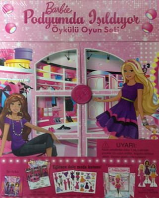 Barbie Podyumda Işıldıyor Öykülü Oyun Seti