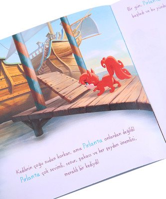 Disney Sevimli Saraylılar - Pırlanta Çıkartmalı Öykü Kitabı