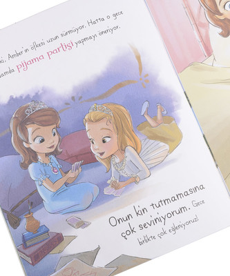 Disney Sofia Prenses İvy'nin Laneti Öykü Kitabı