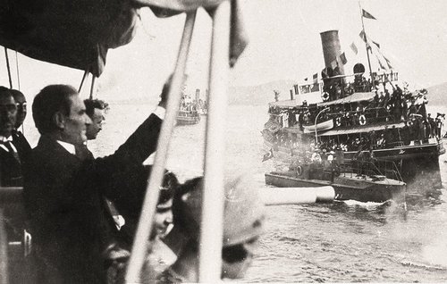 Hoş Geldin Gazi-Atatürk'ün İstanbul Günleri 1927-1938