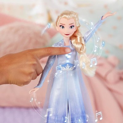 Disney Frozen 2 Şarkı Söyleyen Elsa Bebek