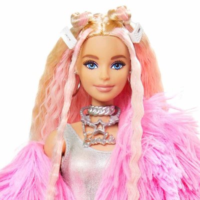 Barbie Extra Pembe Ceketli Bebek