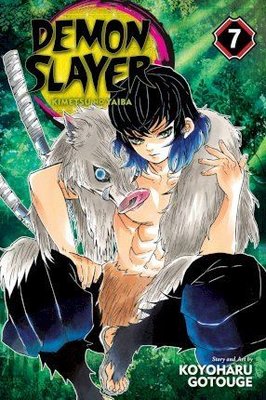 Demon Slayer: Kimetsu no Yaiba 07: Trading Blows At Close Quarters: Volume 7