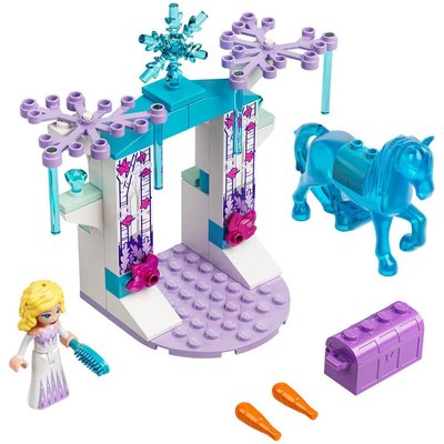 LEGO Disney Elsa ve Nokkun Buz Ahırı 43209