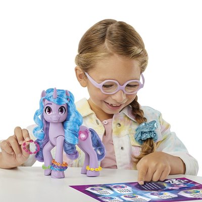 My Little Pony See Your Sparkle Izzy Moonbow F3870