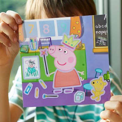 Peppa Pig Dress Up Reusable Sticker Set - Peppa Pig'in Tarzını Belirle 80 çıkartma 2 sahne  