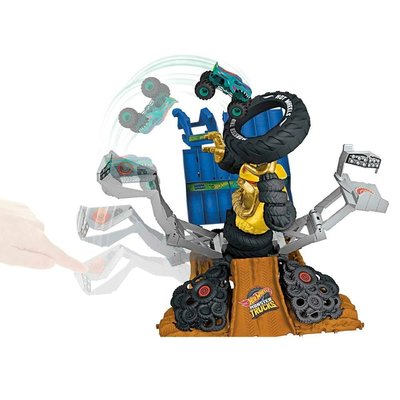 Hot Wheels Monster Trucks Arenada Şampiyonluk Mücadelesi Oyun Seti HPN71