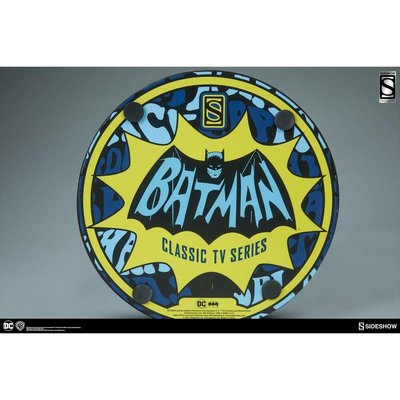 Sideshow Collectibles Adam West Batman Exclusive Premium Format Figure