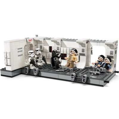 Lego Star Wars Tantive IV'e Biniş Seti 75387