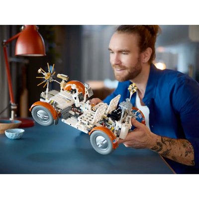 Lego Technic NASA Apollo Ay Taşıtı - LRV 42182