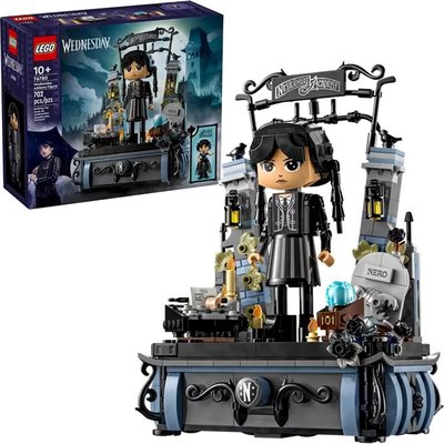 Lego Wednesday Addams Figürü 4 76780