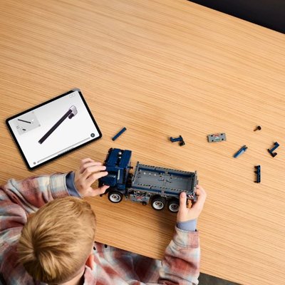 LEGO Technic Damperli Kamyon İnşaat Aracı Seti 42203