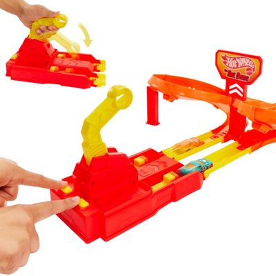 Hot Wheels Hot Ones Freeway Frenzy JFD11 | D&R