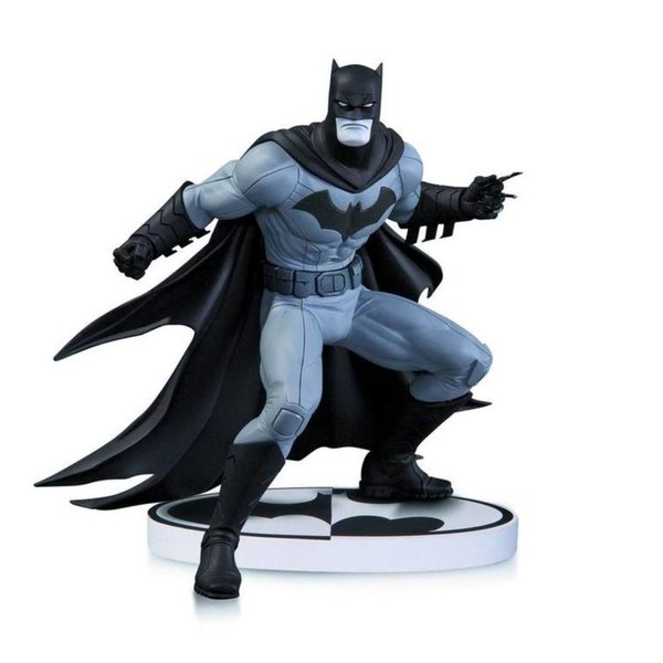 Dc Collectibles Batman Black & White Greg Capullo Statue