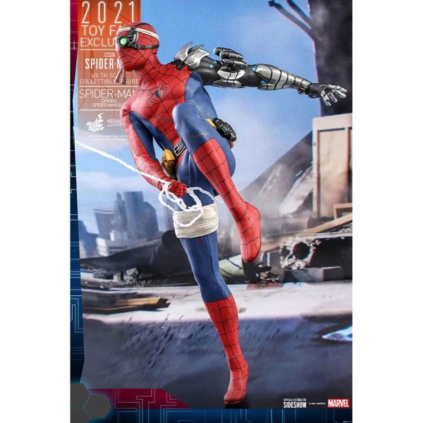 Hot Toys Spider-Man (Cyborg Spider-Man Suit) Exclusive Sixth Scale Figure