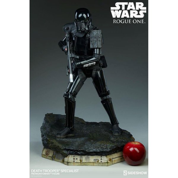 Sideshow Collectibles Death Trooper Specialist Premium Format Figure