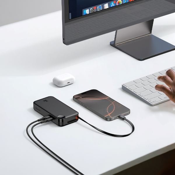 Mcdodo MC-3870 10000mAh 30W A+C Dijital Göstergeli Dahili USB-C Geri Çekilebilir Kablolu Powerbank