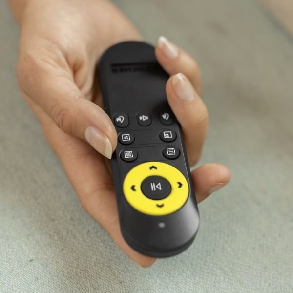 Karcher RCW 2 Cam Silme Robotu
