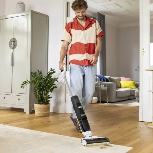 Karcher FCV 3 Islak Kuru Şarjlı Dikey Süpürge